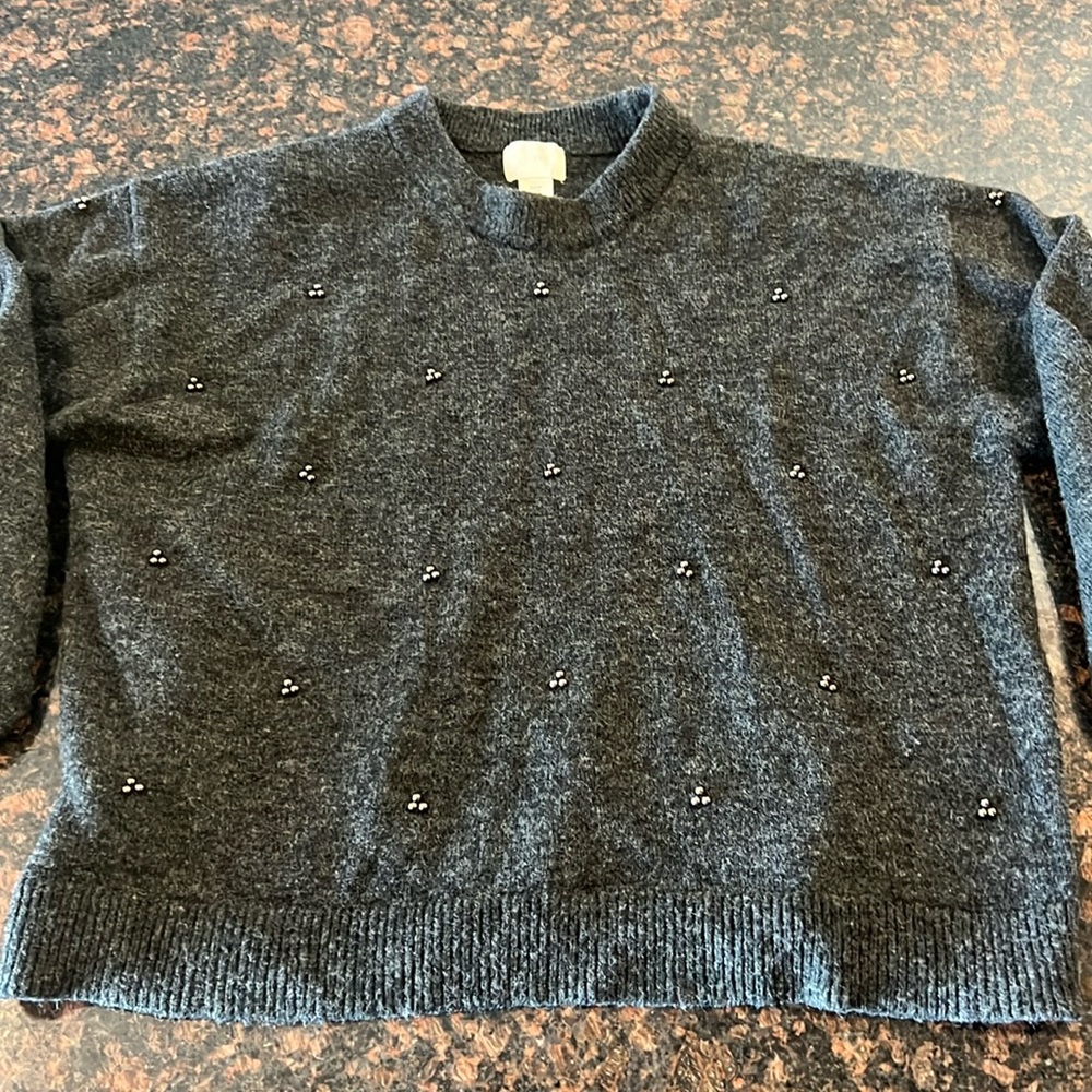 H&M gray sweater size medium